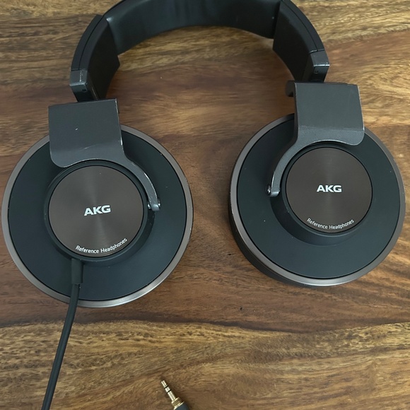 AKG Acoustics K550 Headphones - Picture 2 of 10